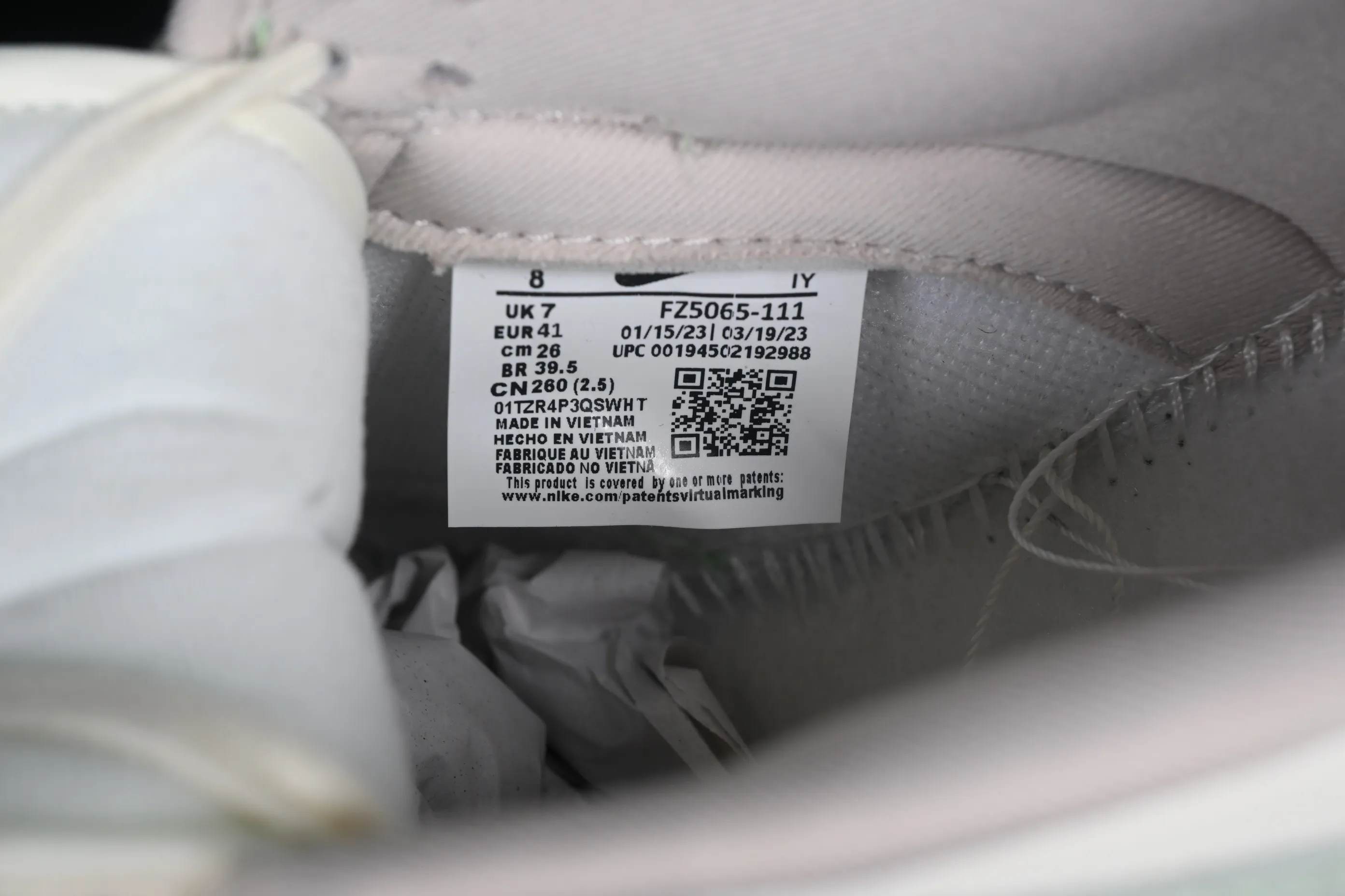 All Categories Nk SB Dunk Series Nk SB Dunk Low Low-top sneakers Z version Nk Dunk Low 2024 Year of the Dragon customized SB low-top casual sneakers FZ5065-111